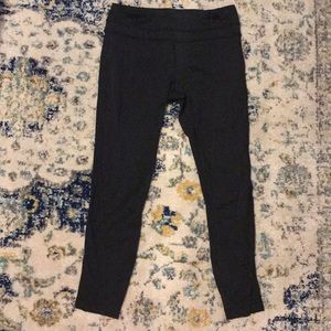 Lululemon size 6 black running legging!